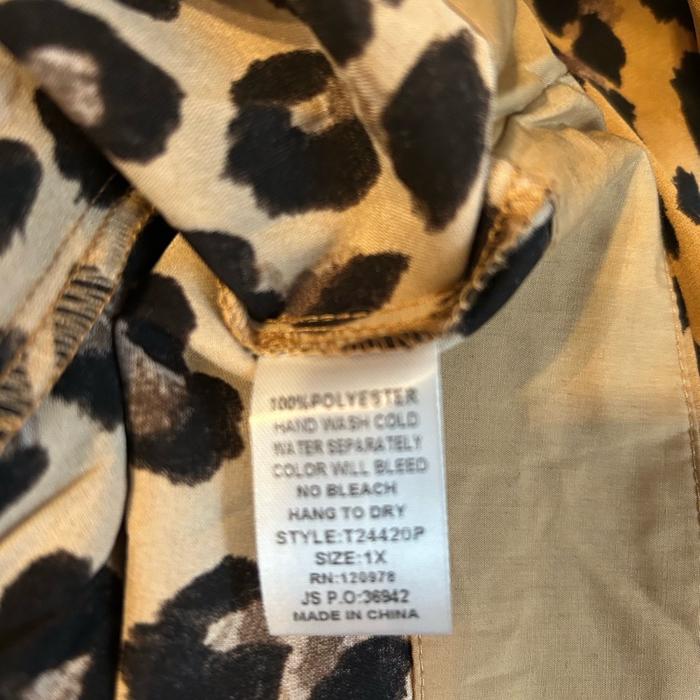 Leopard Top by Entro - Picture 6 of 6